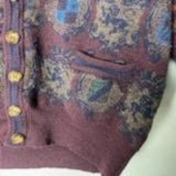 Vintage Tricots St. Raphael Maroon Knit Long Sleeve Cardigan w/ pockets Adult Si - Picture 10 of 13